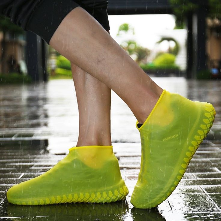 Waterproof Shoe Covers Reusable Silicone Cover Shoes Rain Boots for Men, Women, Kids |Overshoes Protectors for Kitchen, Indoor,Outdoor.Silicone Shoes Cover (Rain Shoe Cover) (M)